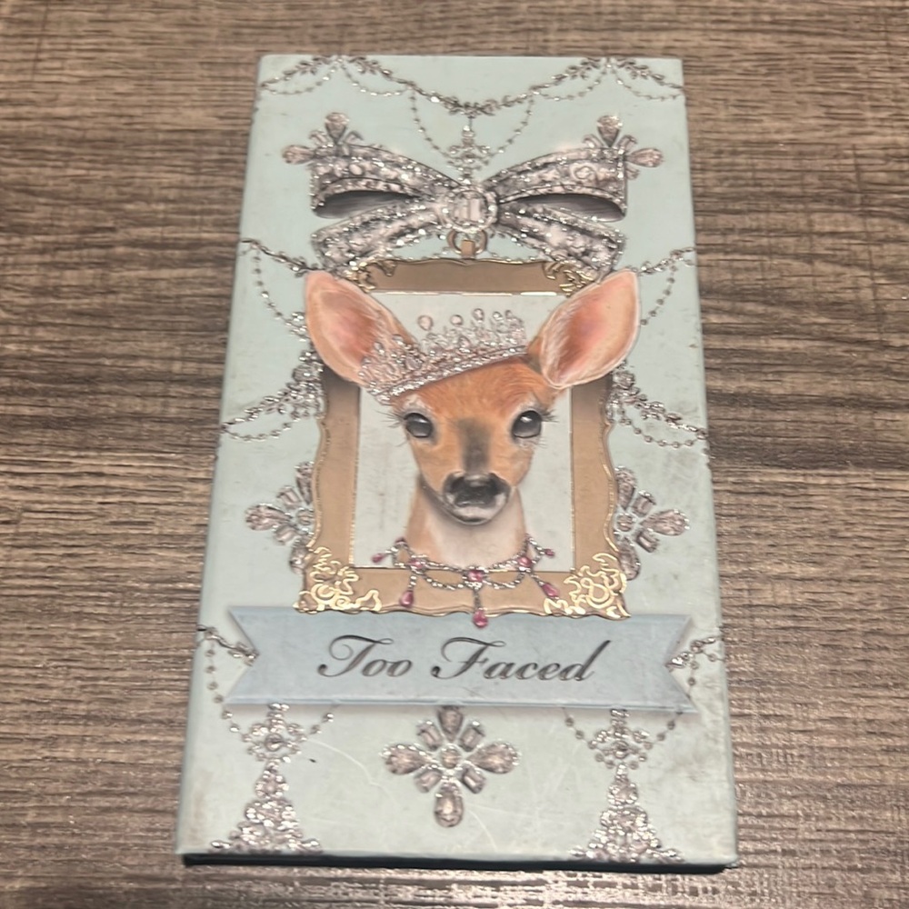 Too Faced 6 eye shadow enchanted wonderland collection